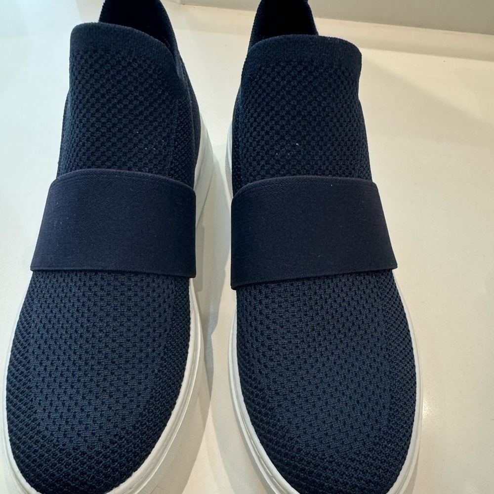 Eileen Fisher Pari Platform Sneaker in Blue